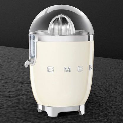 SMEG CJF11CREU Spremiagrumi Elettrico Panna Lucido 70W Inox Antigoccia 50’s Style
