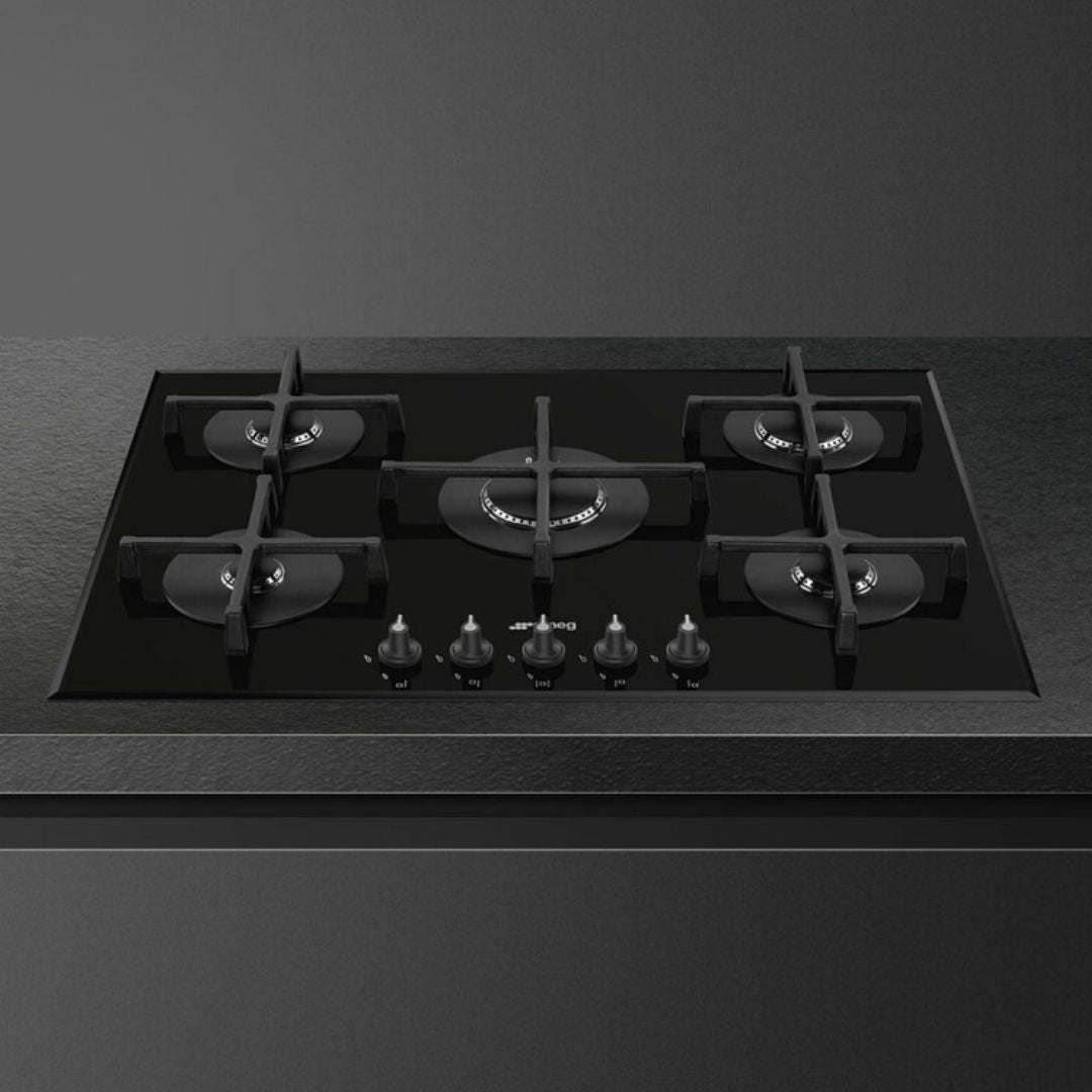 SMEG DESIGN SPV175B3 Piano Cottura a Gas in Vetro Nero 5 Fuochi cm. 72 x 52