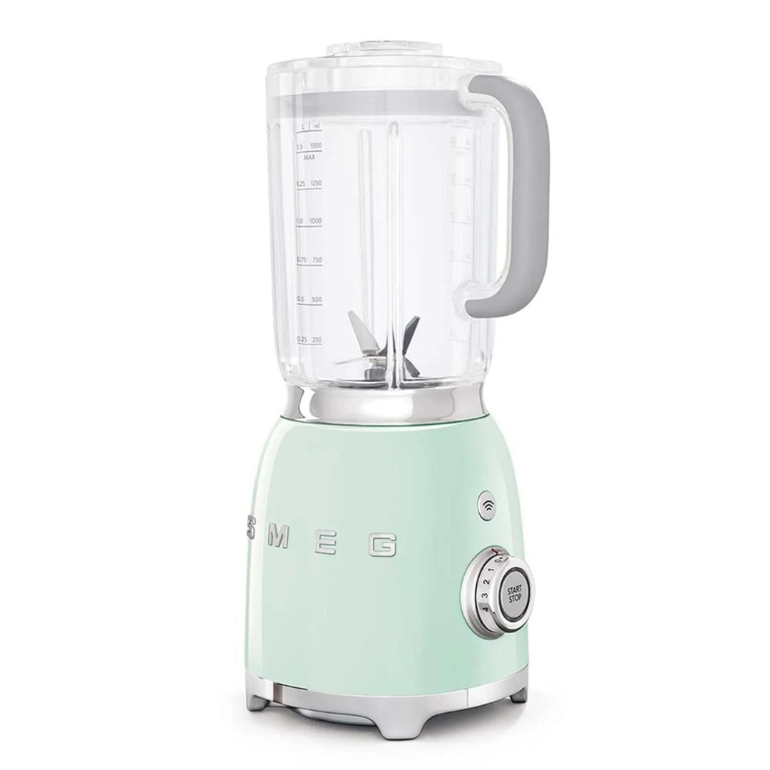 Smeg BLF01PGEU Frullatore da Tavolo 1,5Lt. 4 Velocità 800W Verde Antiscivolo
