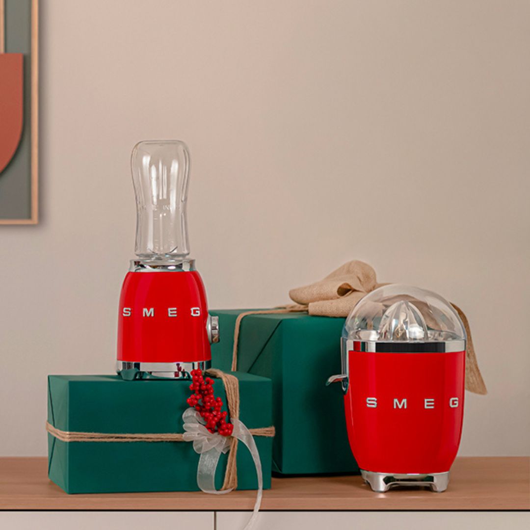 SMEG CJF11RDEU Spremiagrumi Elettrico Rosso Lucido 70W Inox Antigoccia 50’s Style
