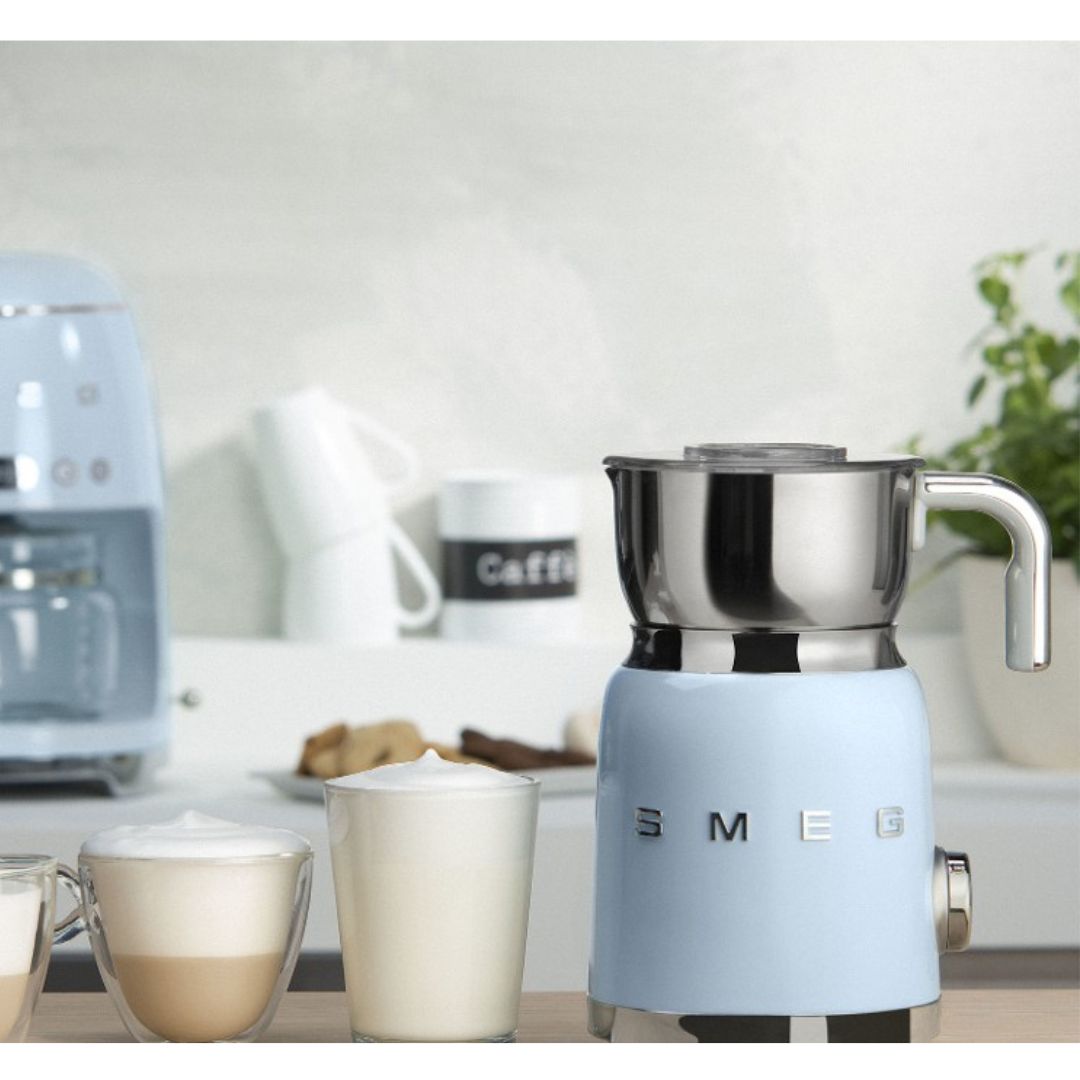 SMEG MFF11RDEU Montalatte Rosso 50's Style 6 Programmi Schiuma Calda e Fredda