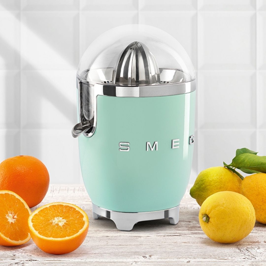 SMEG CJF11PKEU Spremiagrumi Elettrico Rosa Lucido 70W Inox Antigoccia 50’s Style
