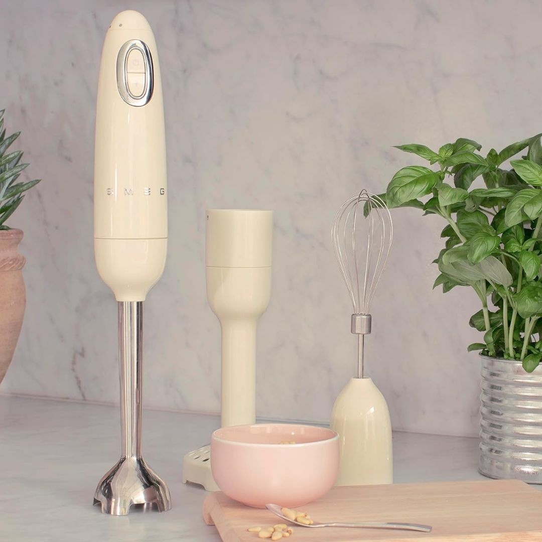 SMEG PED HBF11CREU Frullatore a Immersione Impugnatura Antiscivolo Avvolgicavo Crema 50' Style
