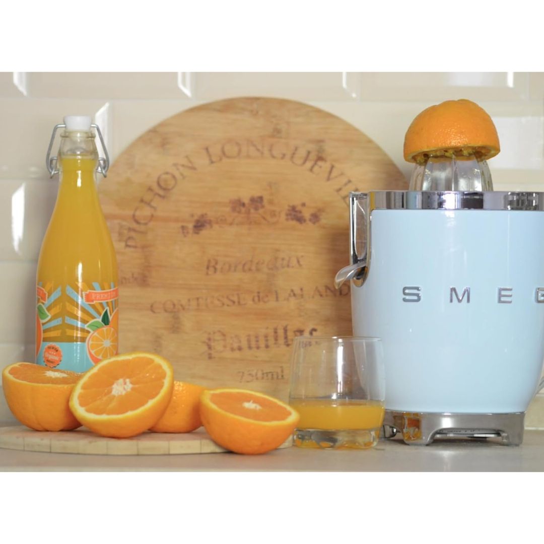 SMEG CJF11PBEU Spremiagrumi Elettrico Azzurro 70W Antigoccia Inox 50’s Style