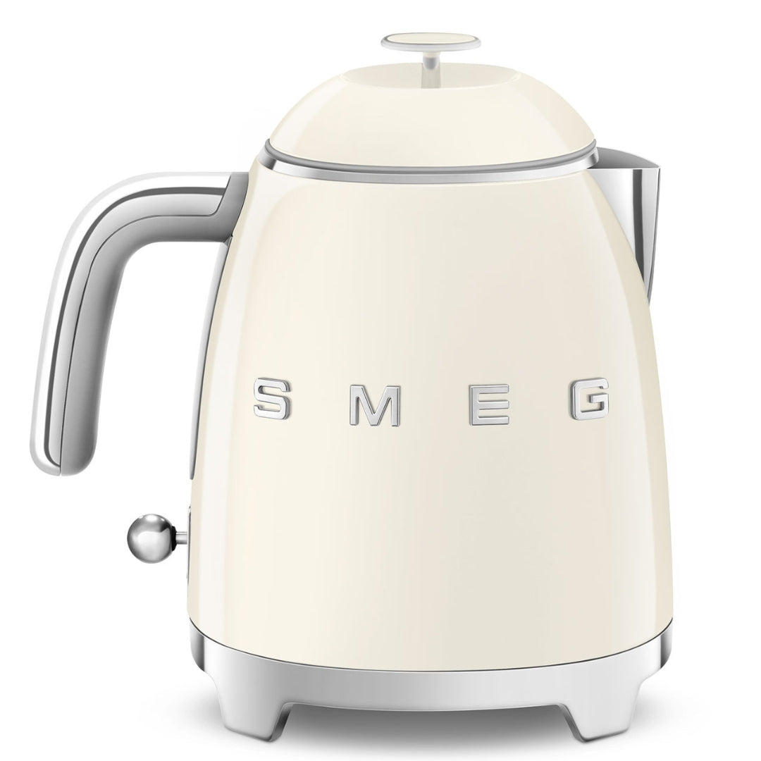 SMEG KLF03CREU Bollitore Elettrico Panna 2400W 1.7 LT. Estetica 50’s Style