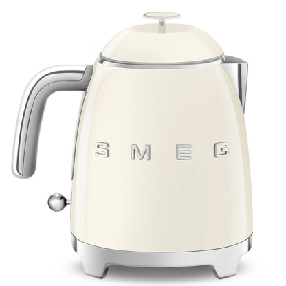 SMEG KLF03CREU Bollitore Elettrico Panna 2400W 1.7 LT. Estetica 50’s Style