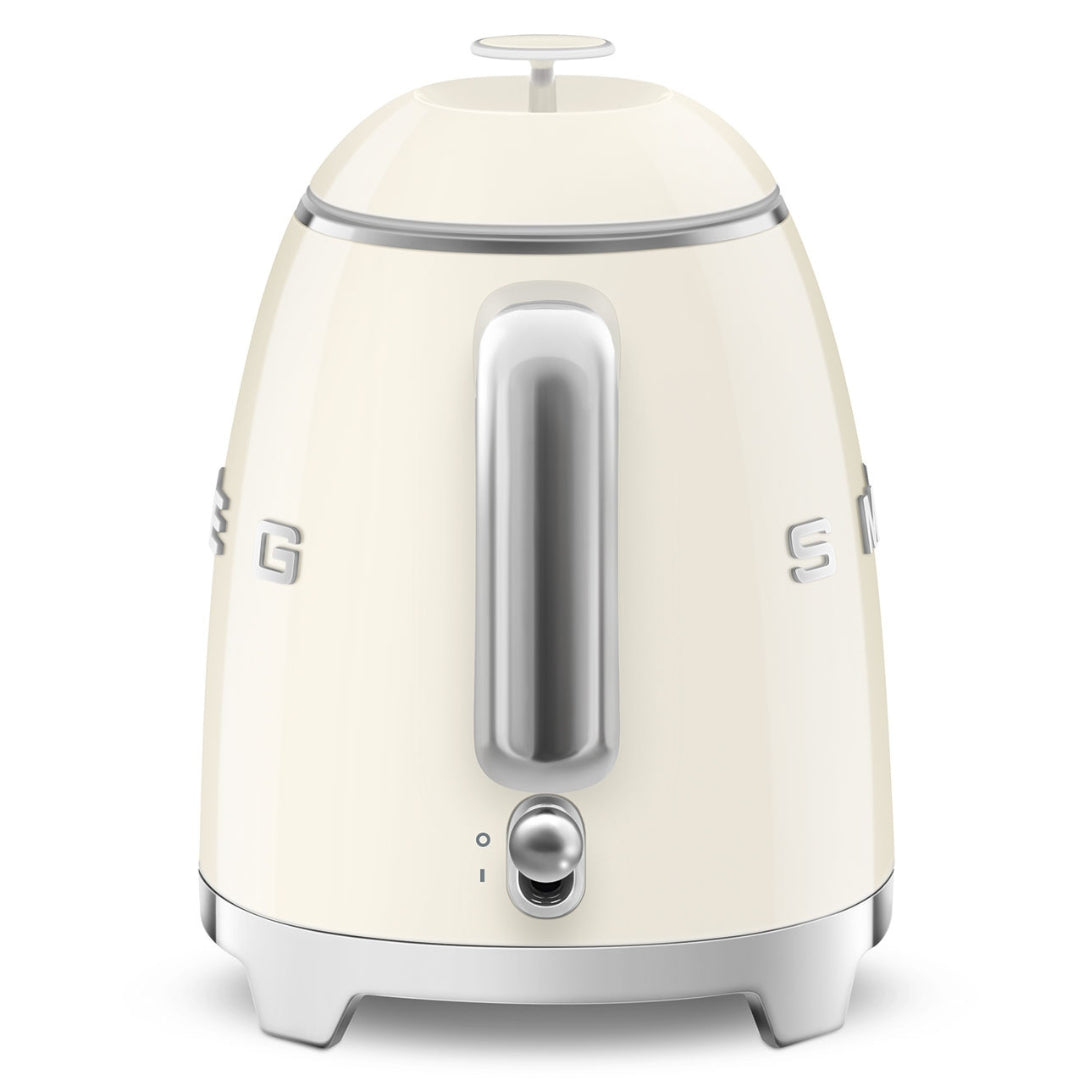 SMEG KLF03CREU Bollitore Elettrico Panna 2400W 1.7 LT. Estetica 50’s Style