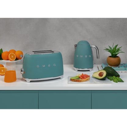 SMEG SELECTION KLF03EGMEU 50's Bollitore Elettrico 50's Style 1,7 l. Verde Smeraldo Opaco